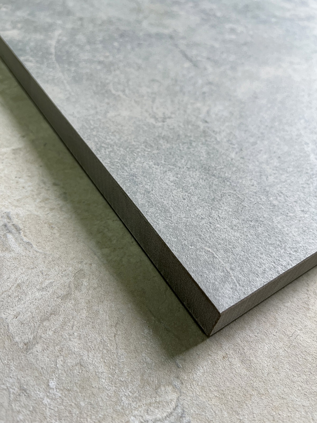 Pizarra Grey 60x60 Realistik