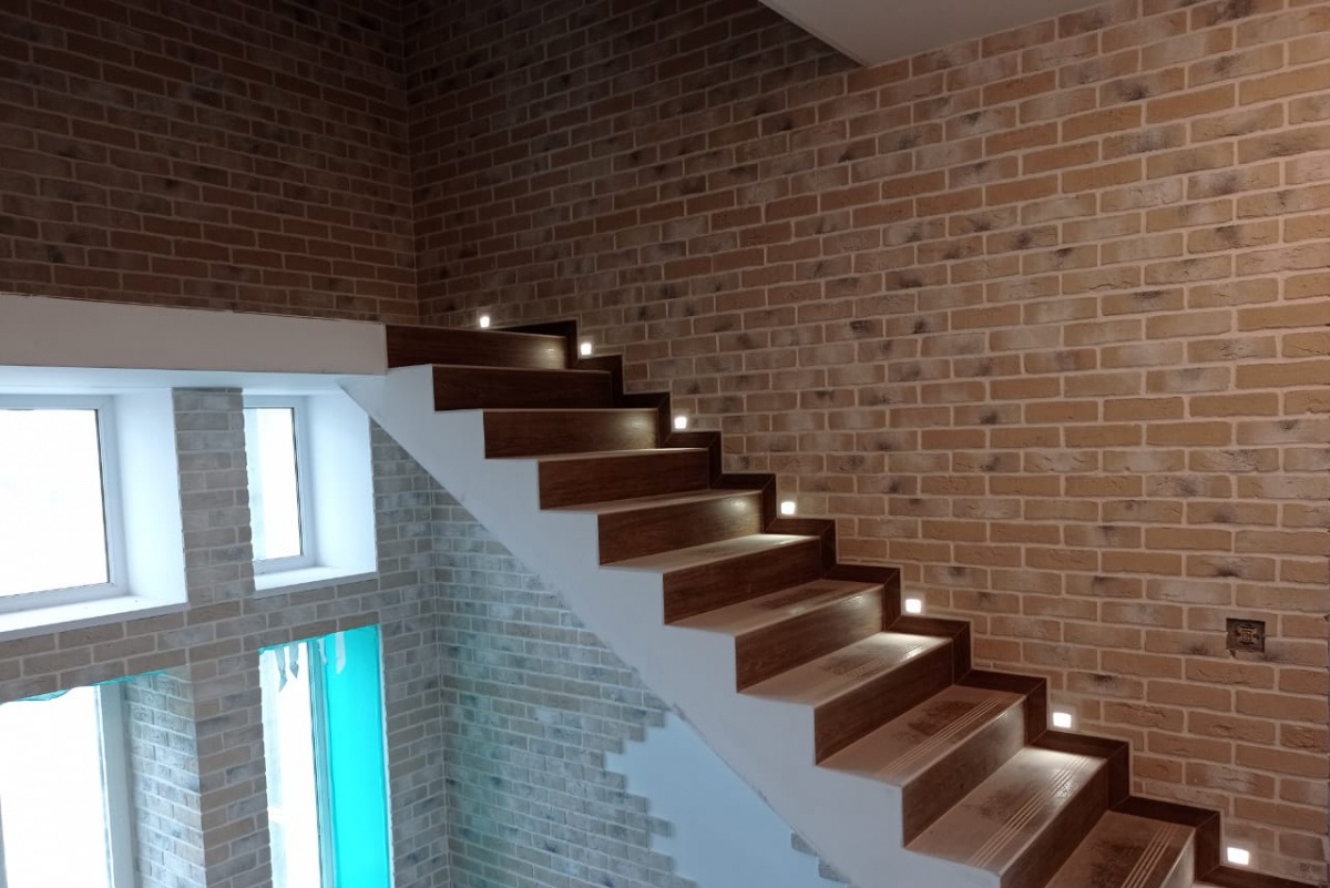 Декоративный кирпич Плоскость Дижон 402 23,7x7x1,4 Leonardo Stone