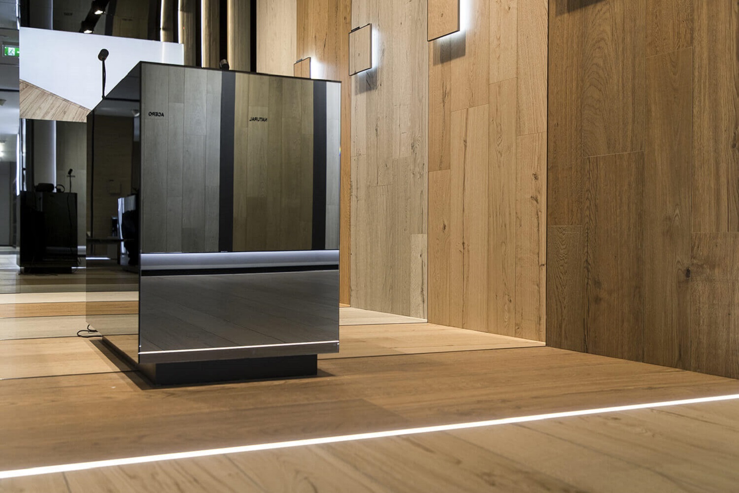 P1876185 100214569 Delaware Nogal 29,4x120 Porcelanosa