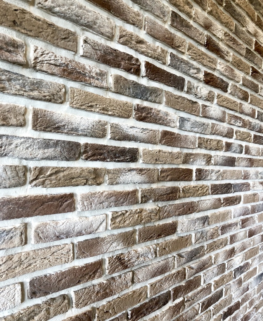 Иль-де-Франс Leonardo Stone