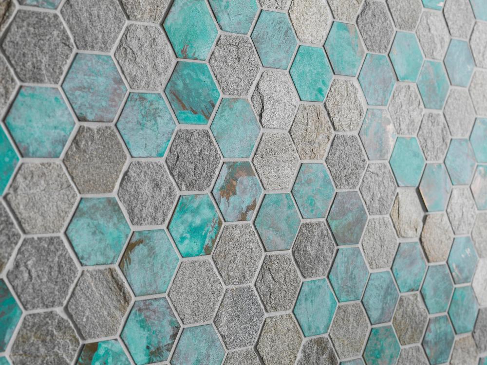 L241715271 Worn Hexagon Verdigris 30x30,5 L'Antic Colonial