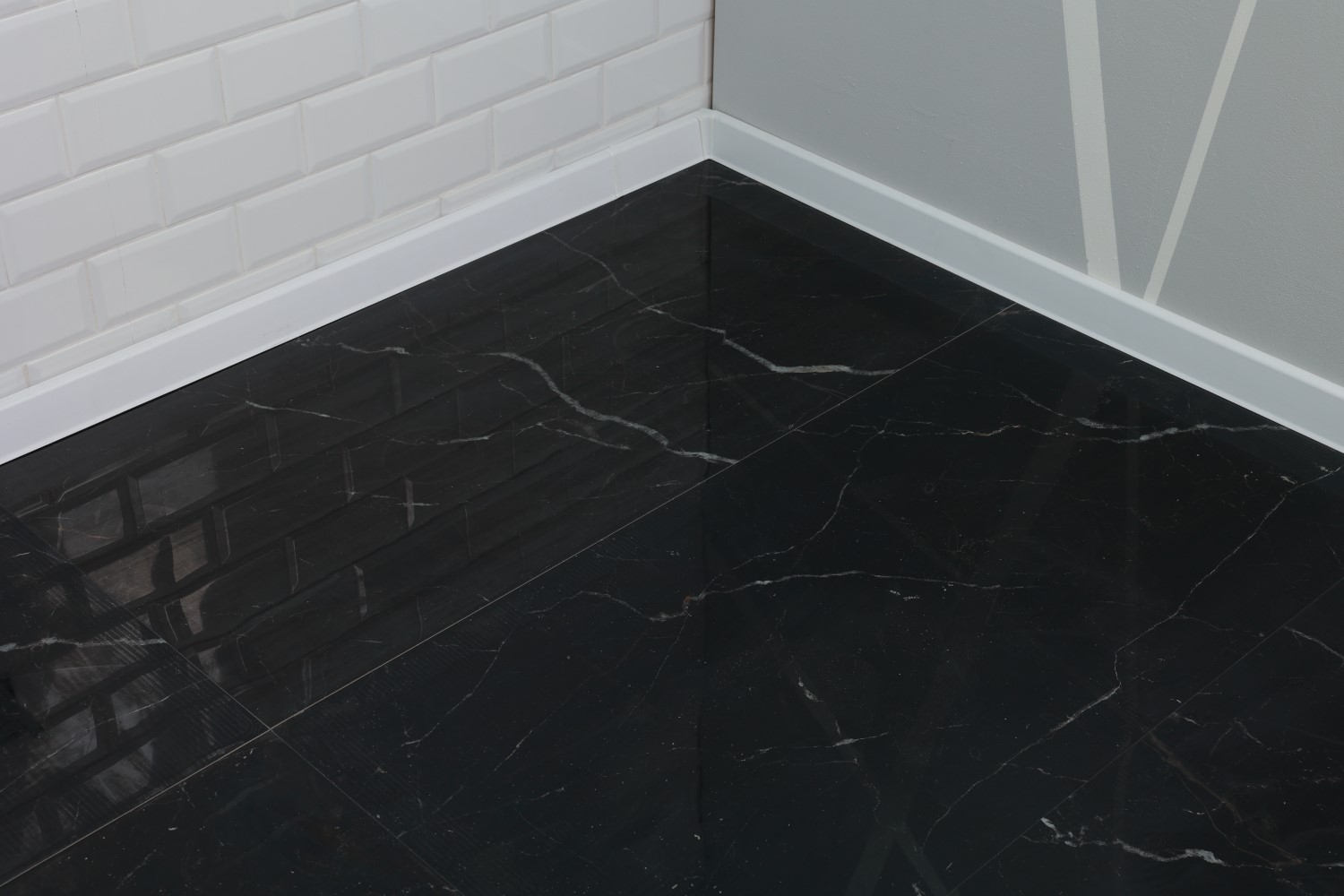 Royal Black Mat 60x60 Realistik фото 12