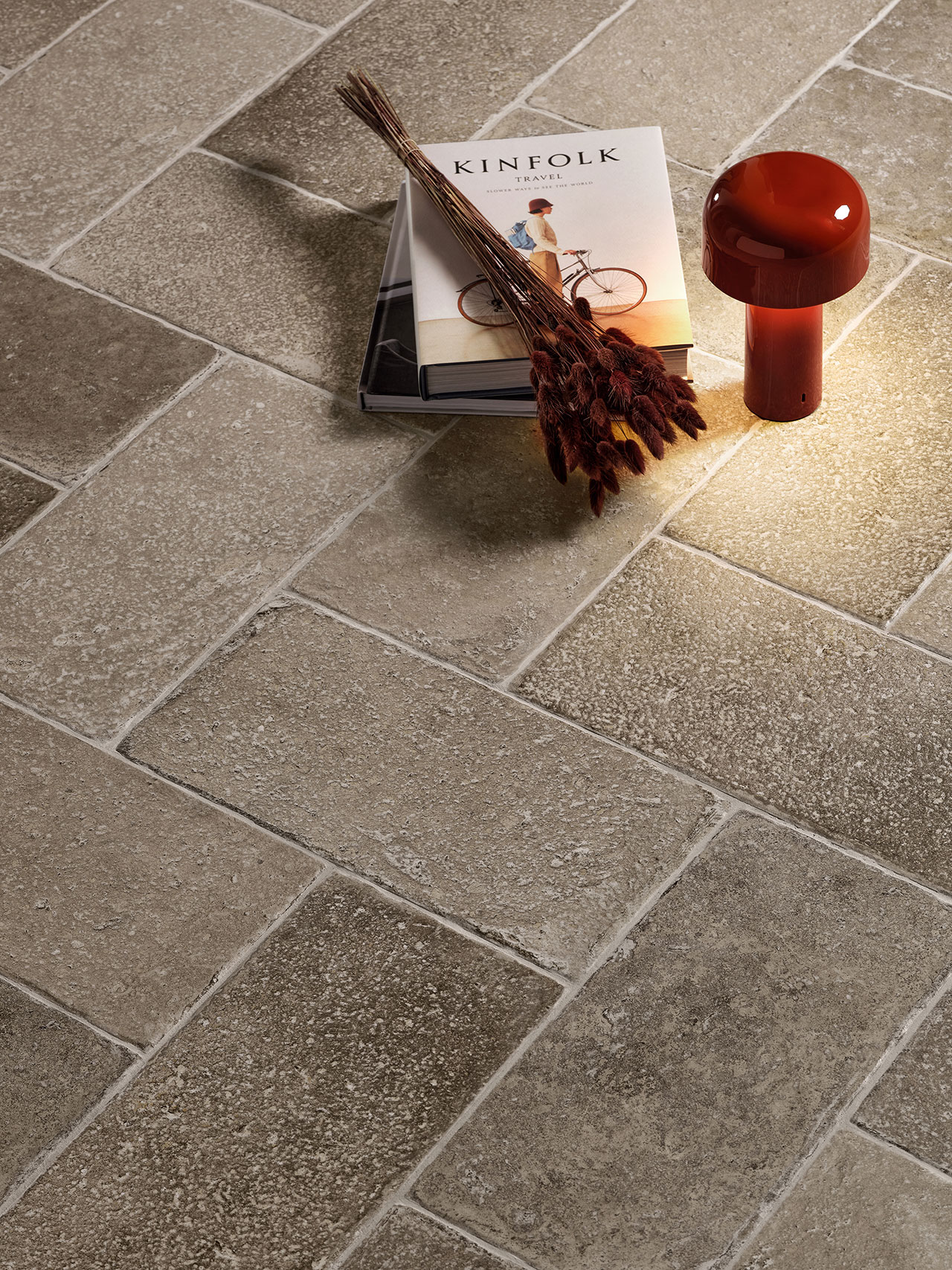 Pomposa Isla Tiles