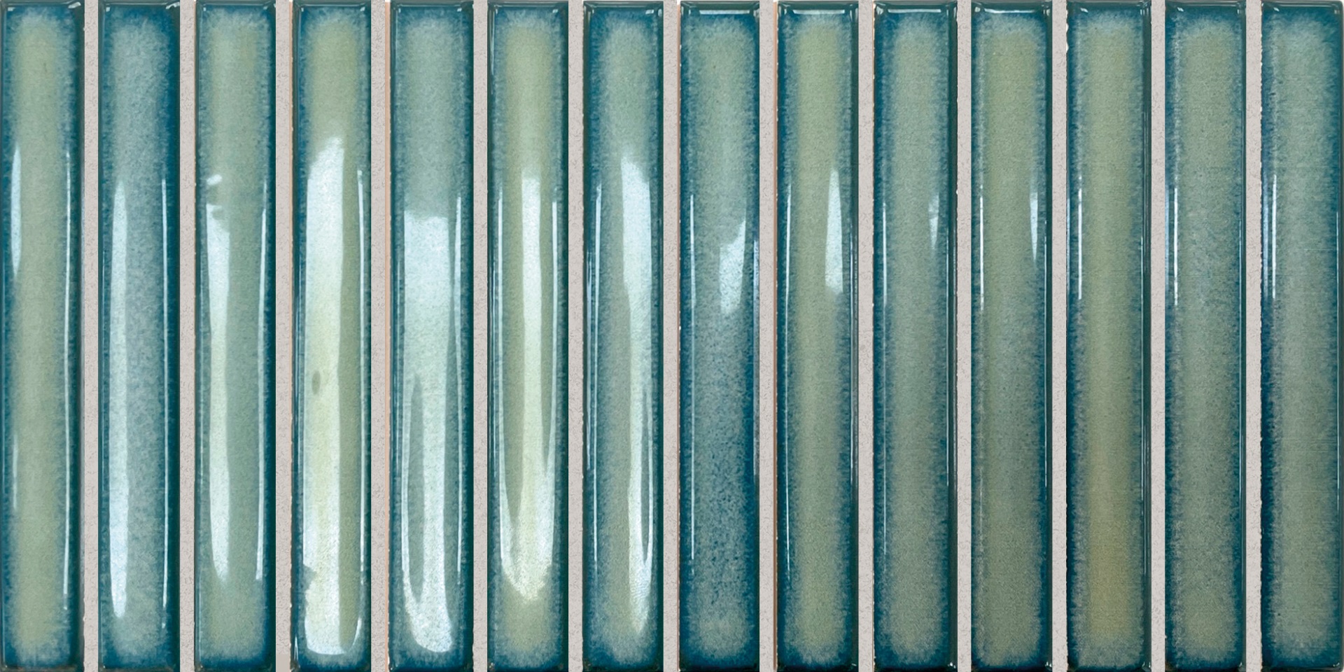 133481 Osaka Bars Green 12,5x25 DNA Tiles