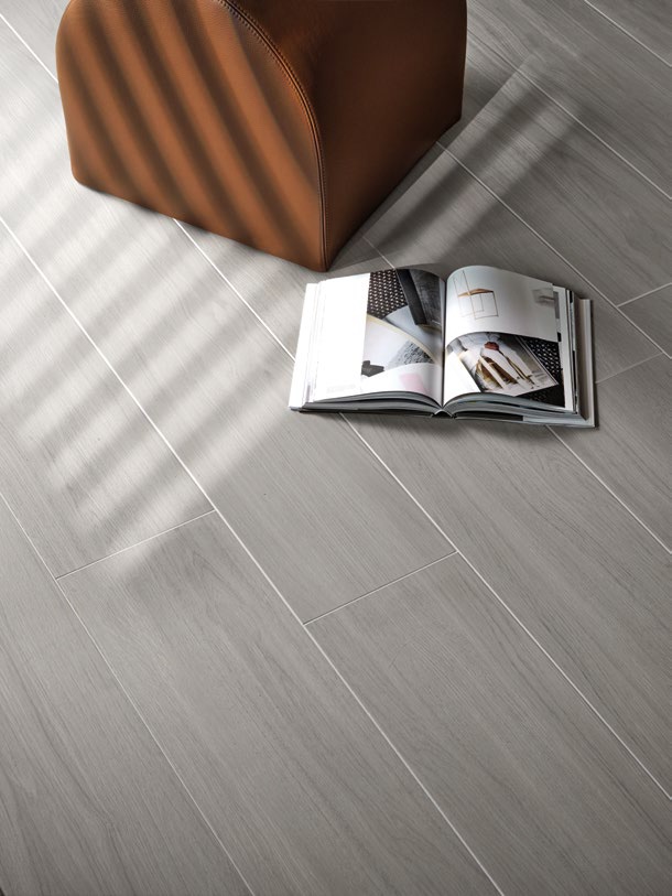 RJ98 Eik Choco Matt R 25x150 Refin