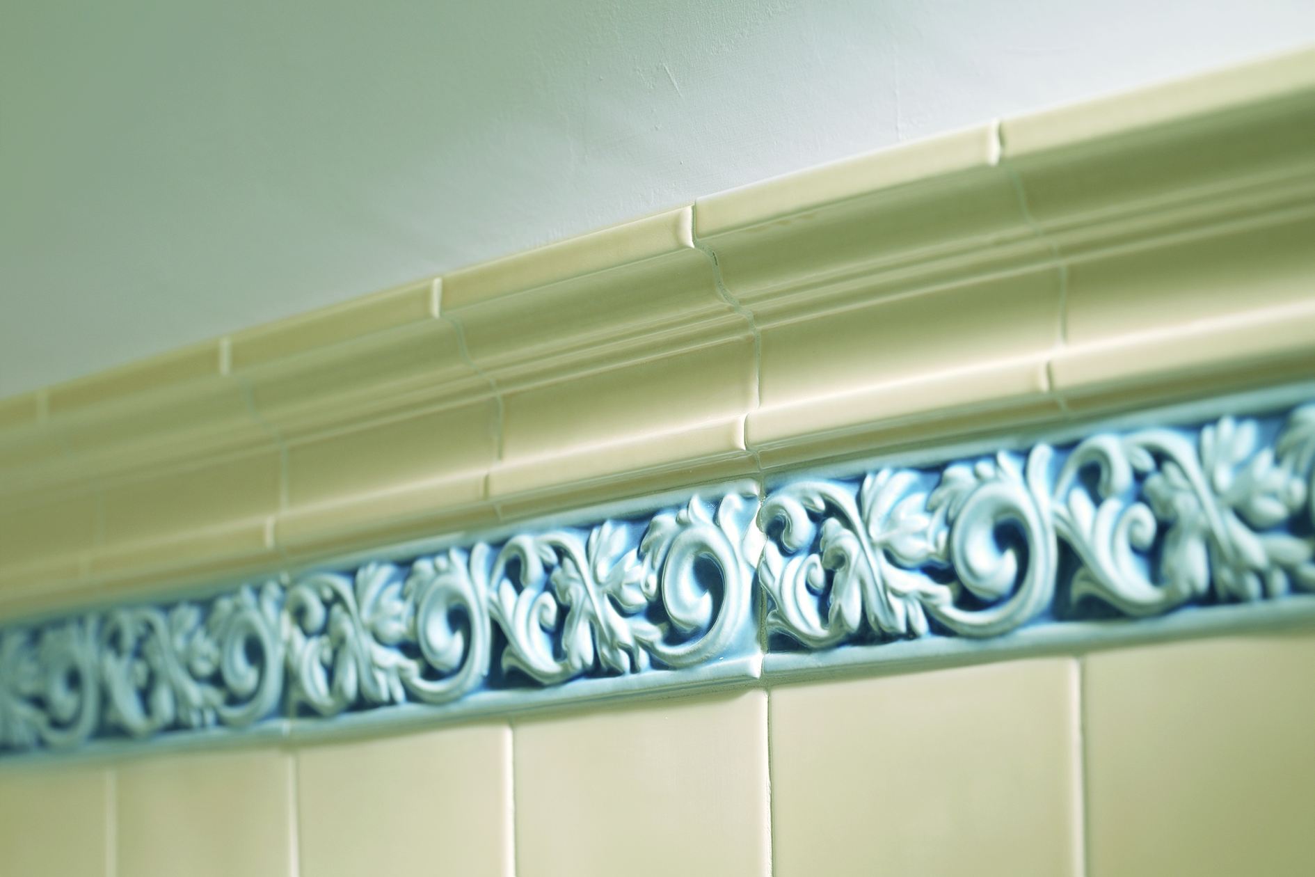 COP50 COPRISPIGOLO PINO 1,2х26 Ceramiche Grazia