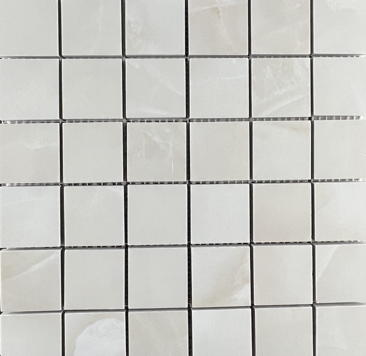 Mosaic Prizma Crema 300x300 Velsaa