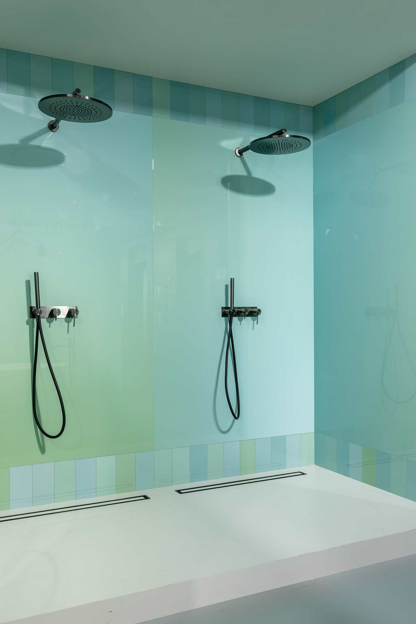 9000198 Cromatica Gradiente Grigio Verde Luc 6mm 360x240 Cedit