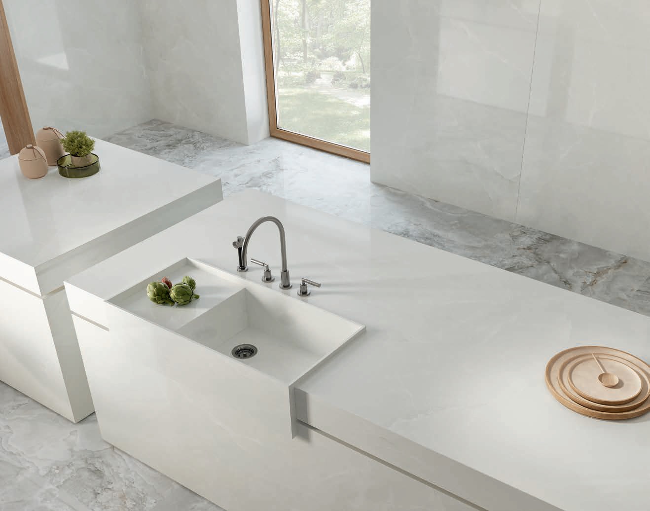 Scarlet Soft Ivory Polished Rect 6mm 120x280 STN Ceramica