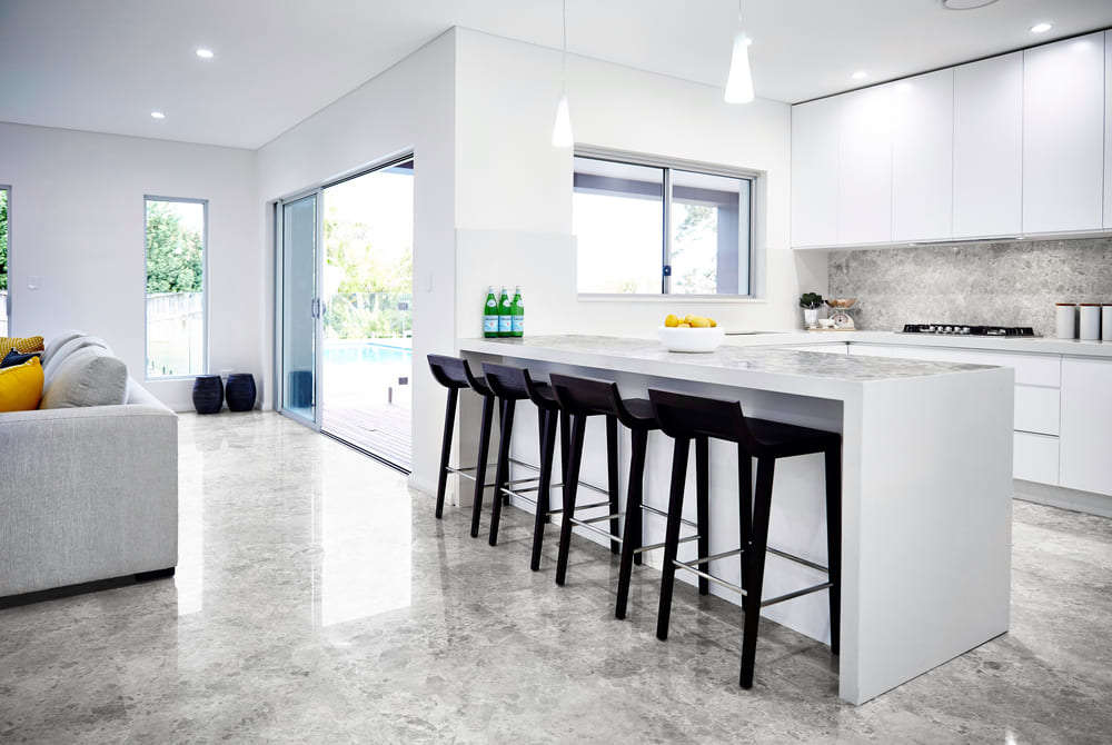 Maestro Global Tile