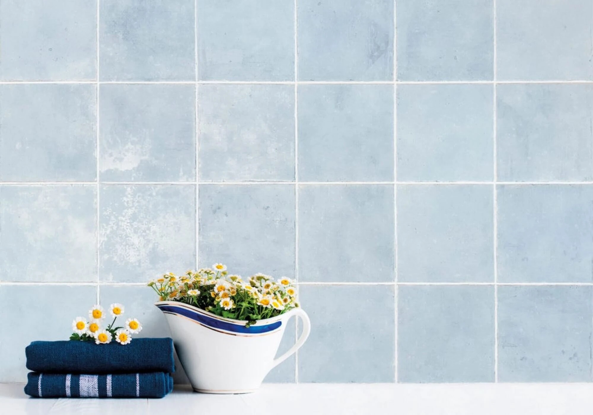 Florentina Lilia White 15x15 Nanda Tiles