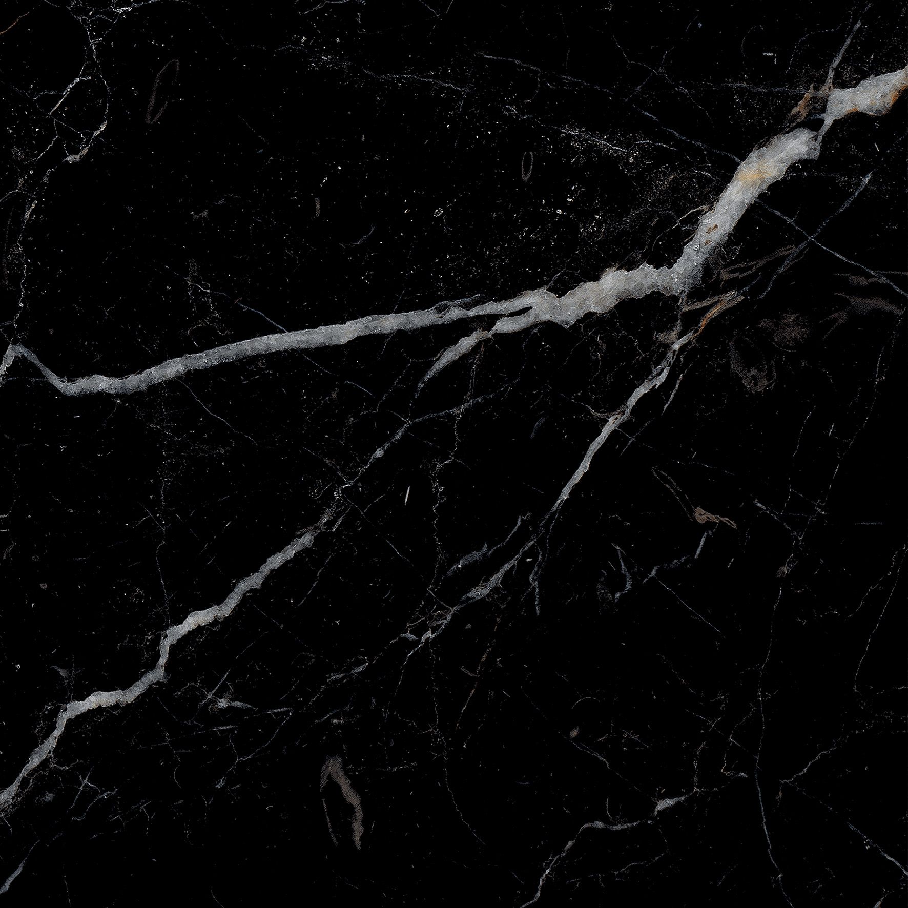 Royal Black Mat 60x60 Realistik