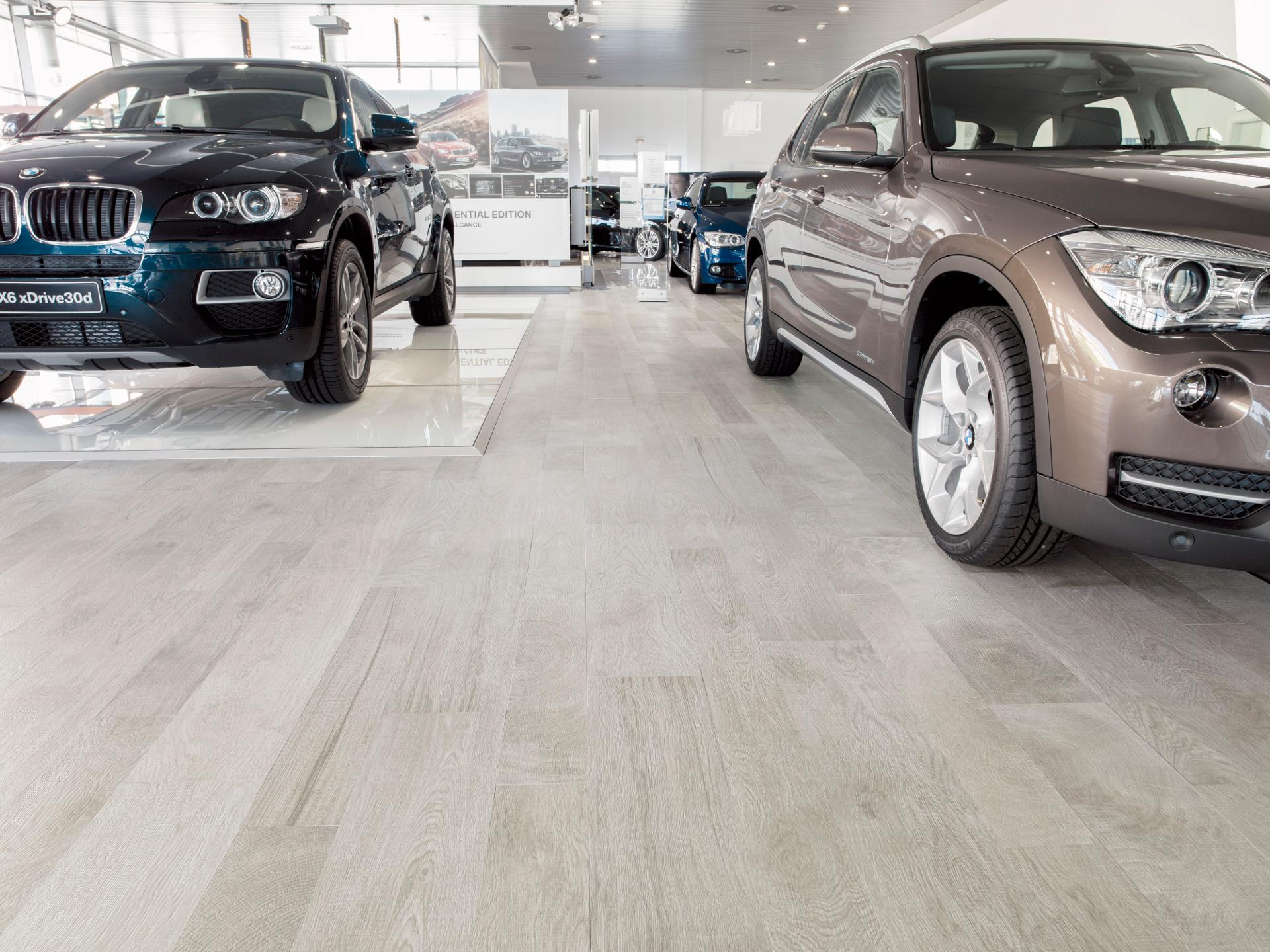 100287896 P18763591 Oxford Cognac 29.4x120 Porcelanosa
