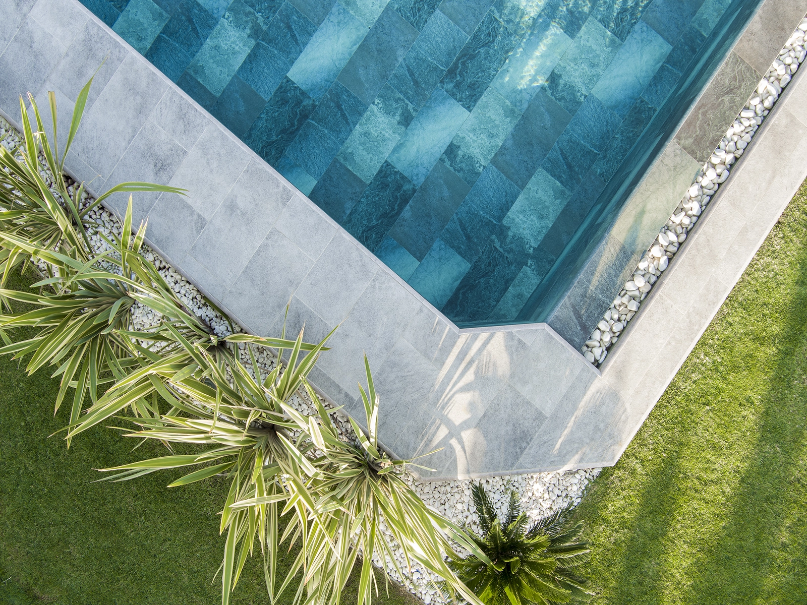 PGA3366IT-Cift Pool Garden Anthracite InfinityTile Двойная отделка 33x66x0,76 Serapool фото 49