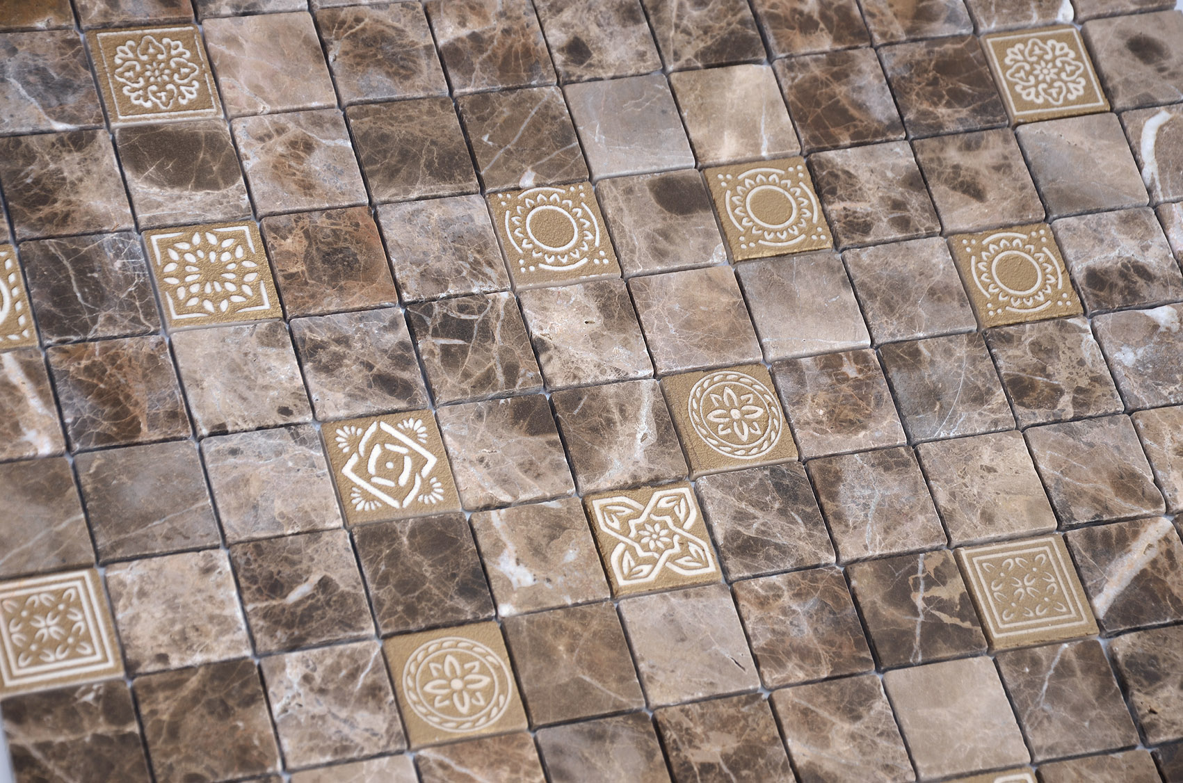 Art Emperador dark MAT 48x48x8 300x300x8 Caramelle Mosaic
