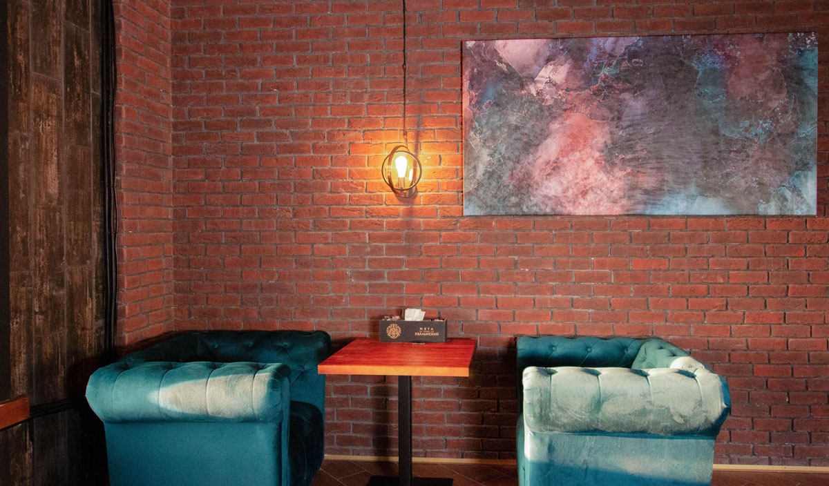 Орли Leonardo Stone