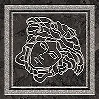 G0047291 Tozzetto Medusa Nero/Platino Lap 9,8x9,8 Versace (Gardenia Orchidea)