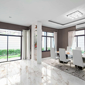 Avery Global Tile
