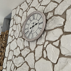 Мельбурн Leonardo Stone
